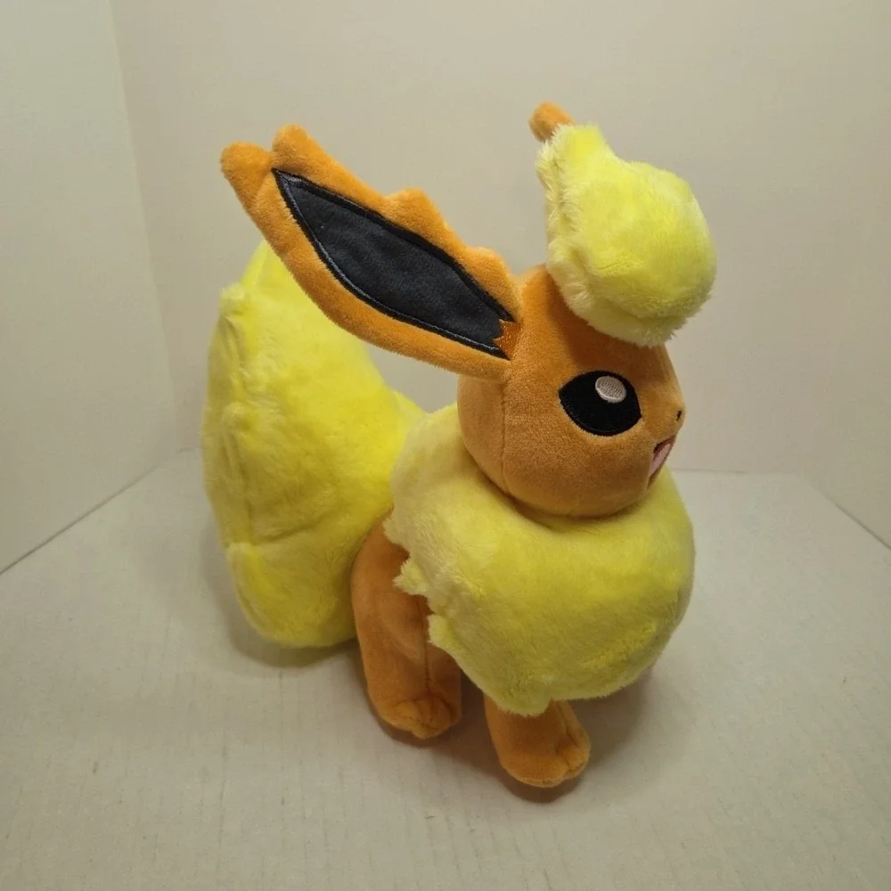 Pokémon Plush - Flareon JAZWARES Small plush